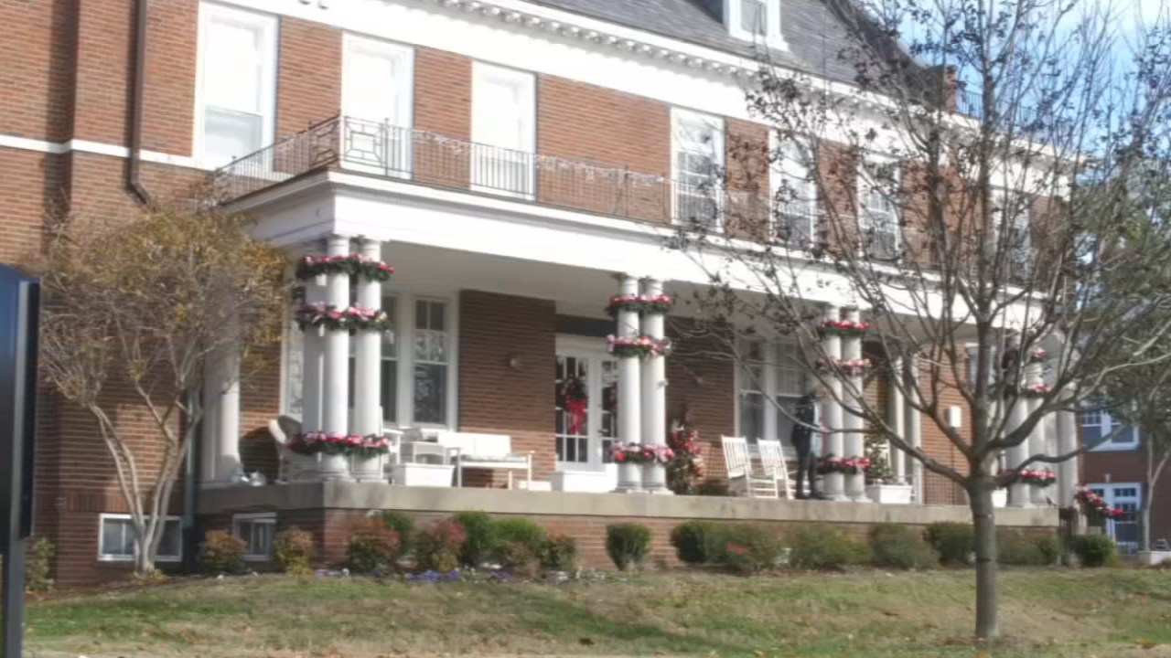 Masonic Homes celebrate 150 years by decorating for the holidays - WDRB