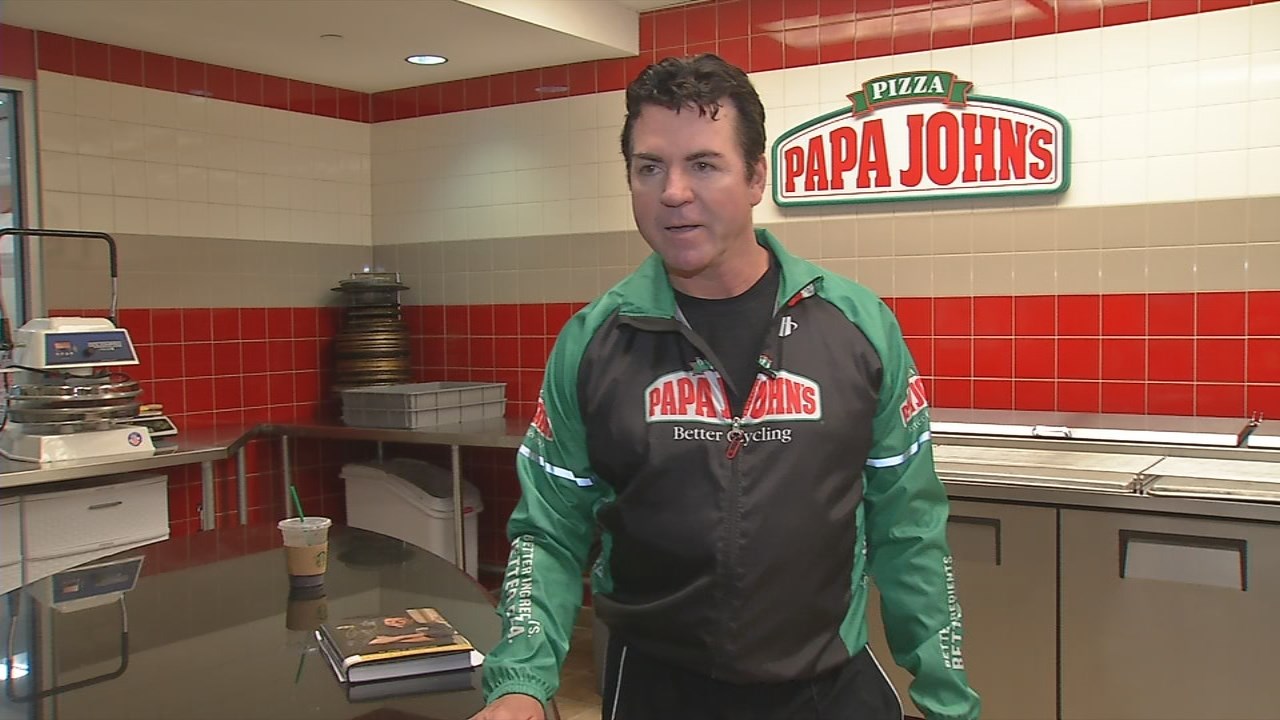 Schnatter Says He Shouldn T Have Resigned As Papa John S Chairman Wdrb 41 Louisville News