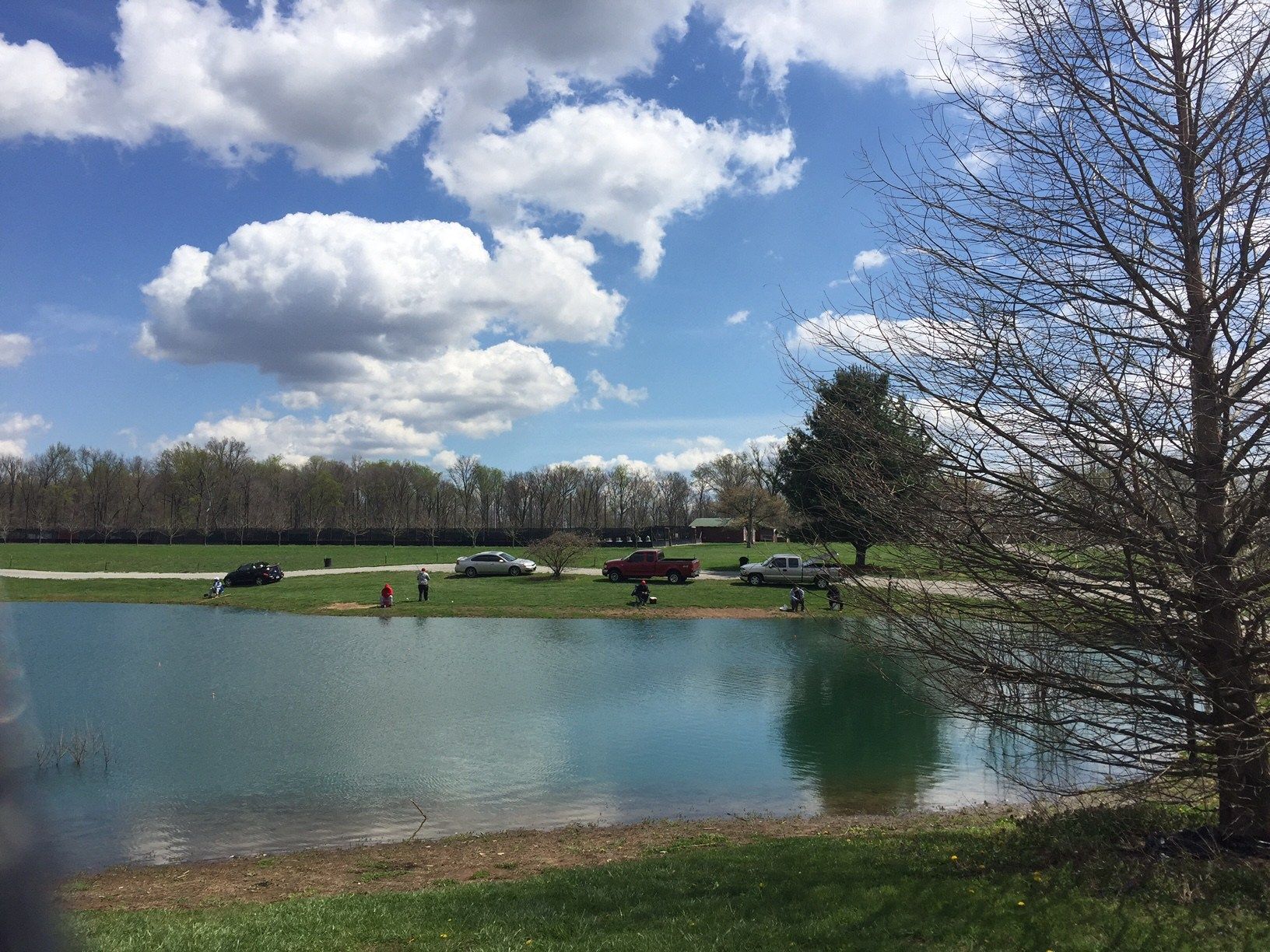 Man kicked out of Louisville nolimit pay lake for catching too WDRB