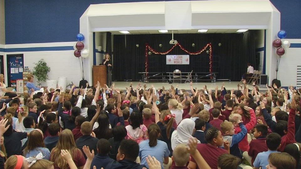 Jeffersontown Elementary School raises nearly 7,000 in honor of