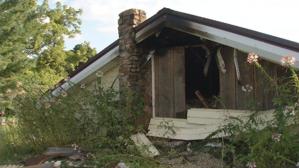 As fire destroys Hodgenville officer’s home, community offers support