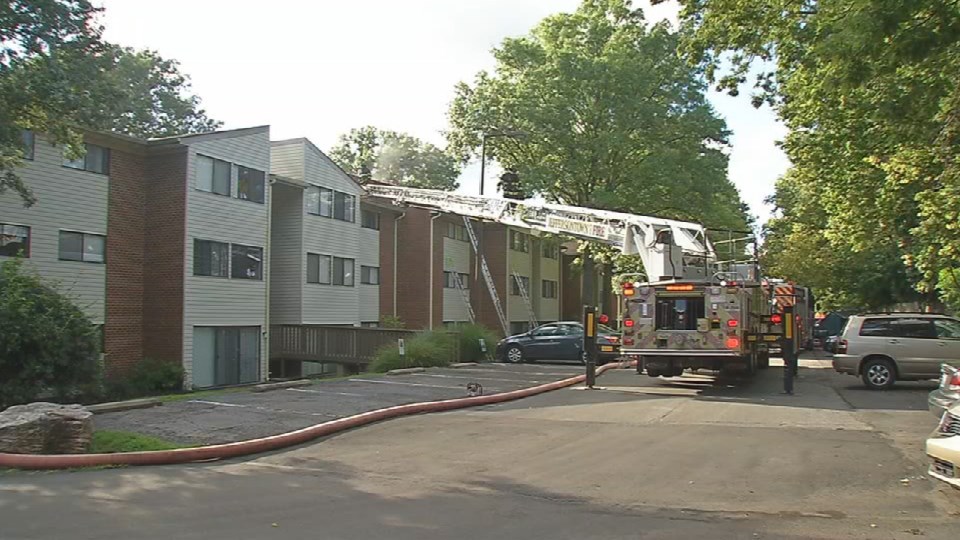 Fire damages Louisville apartment complex on Doral Court - WDRB 41 Louisville News