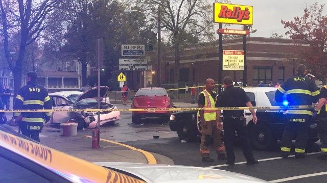 Police chase ends with multi-vehicle crash in New Albany, possible suspect identified - WDRB