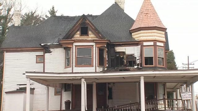 Firefighter injured, as fire damages former New Albany funeral home - WDRB