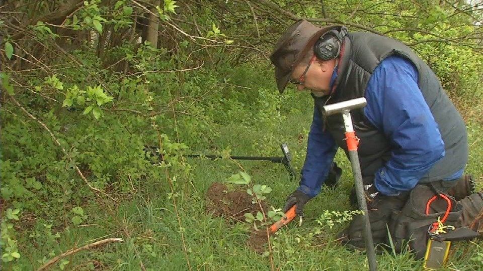 Kentucky man's metal detecting gets online attention WDRB 41