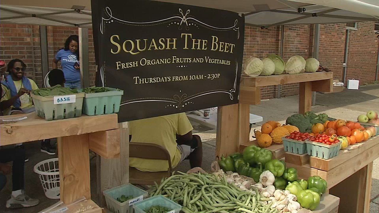 'Squash the Beet' farmers market in west Louisville keeps kids grounded