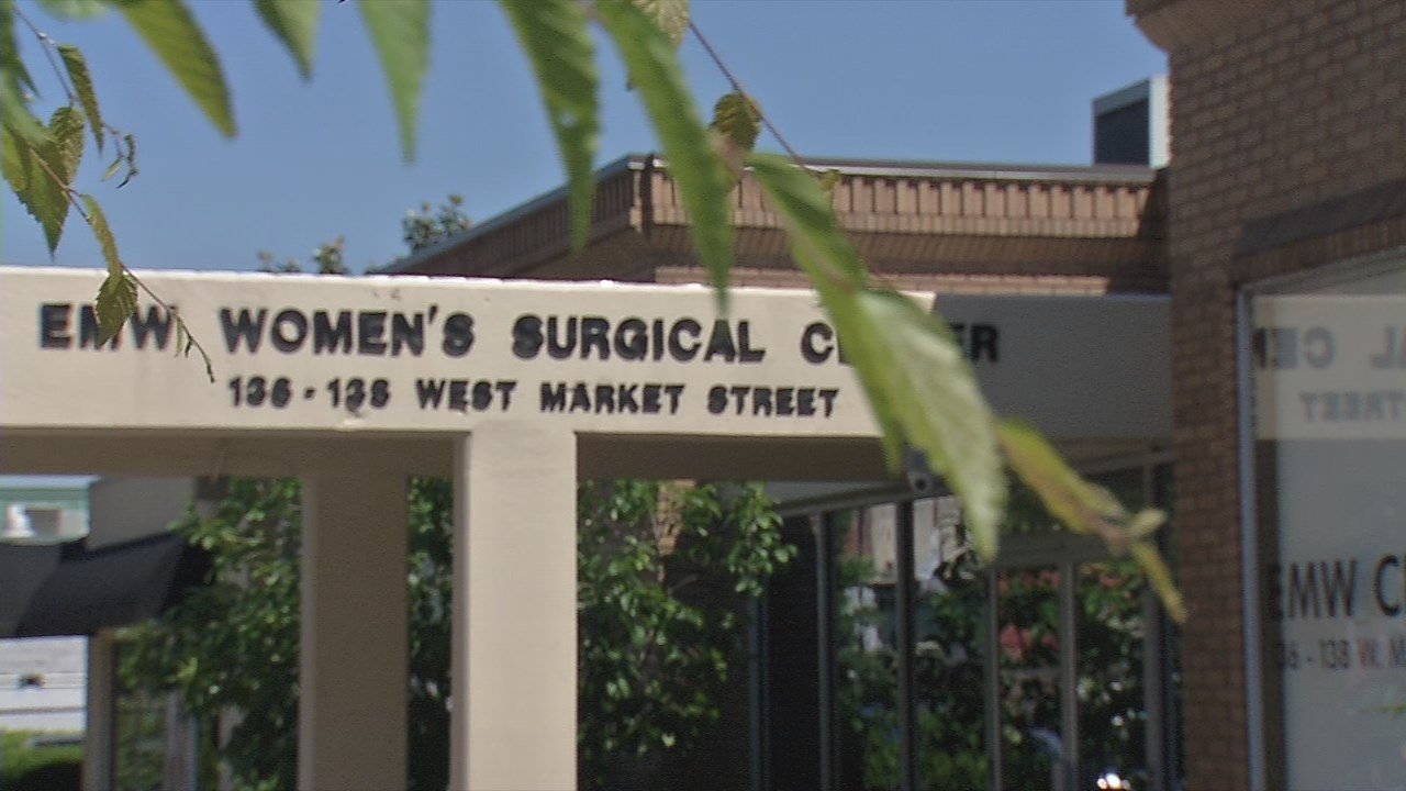 Trial that will decide fate of Kentucky&#39;s last abortion clinic begins - WDRB 41 Louisville News