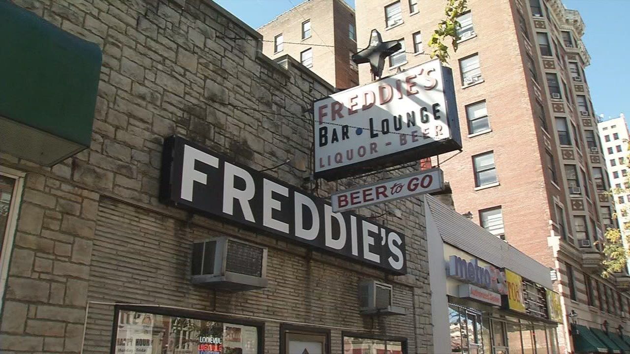 Longtime bar in downtown Louisville closing after 57 years on Broadway