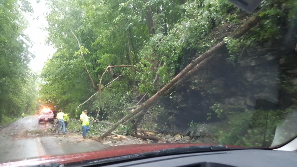 IMAGES Storms leave damage throughout Kentucky and southern In WDRB