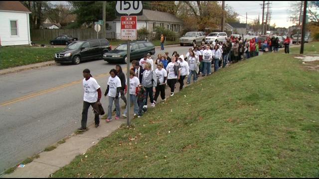 West End walk raises awareness for unsolved murders - WDRB 41 Louisville News