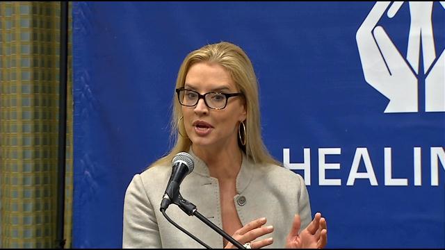Former Fox News anchor appears in Louisville to raise money for The Healing Place - WDRB 41 ...