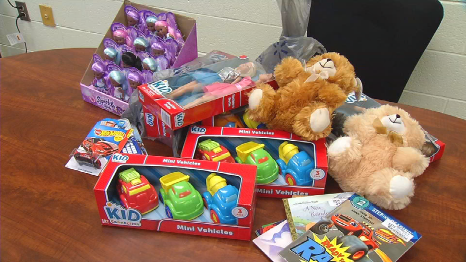 Hardin Co. Jailer Collecting Toys For Inmates' Kids - Wdrb 41 