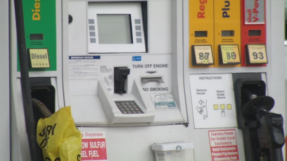 Skimming scam uncovered at Scottsburg gas station - WDRB 41 Louisville News