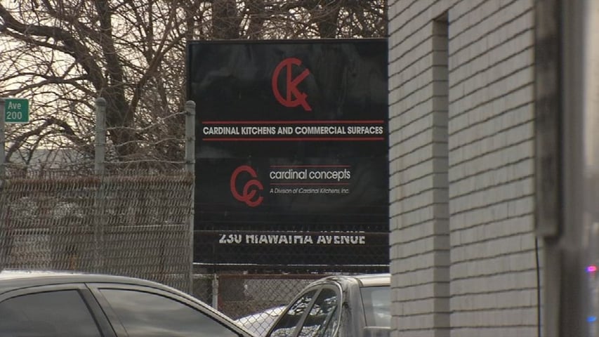 Cardinal Kitchens Employees React After Witnessing A Shooting At 1 2 Louisville Ky